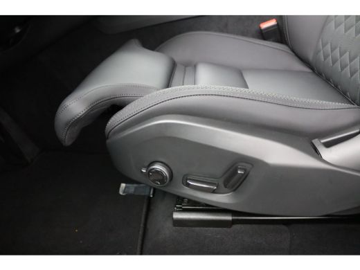 Volvo  XC60 T6 AWD Ultra Dark | Luchtvering | Trekhaak | Head-Up | Panoramadak | 360 Camera | ActivLease financial lease