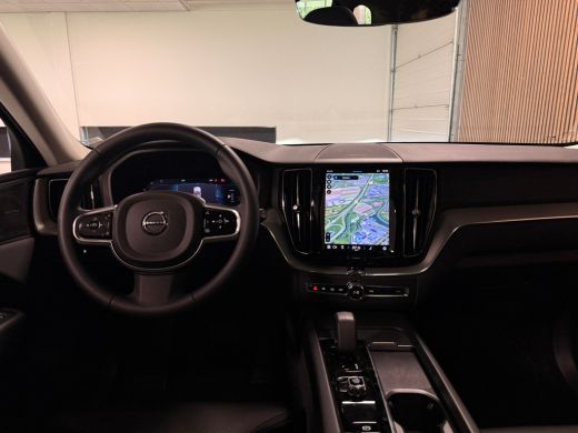 Volvo  XC60 T8 AWD Recharge Plus Dark | Harman Kardon | 455pk | All Season banden | Adaptieve Cruise Control ... ActivLease financial lease