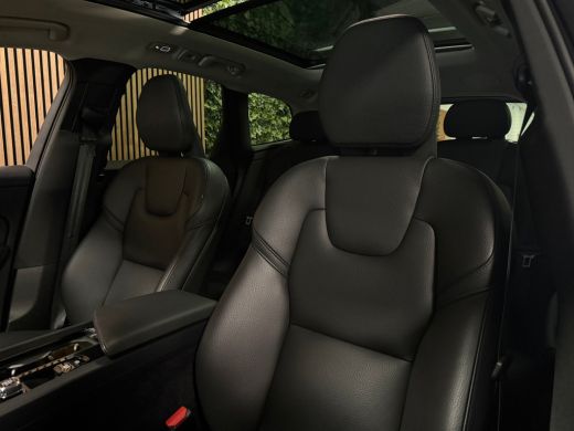Volvo  XC60 T8 AWD Recharge Plus Dark | Harman Kardon | 455pk | All Season banden | Adaptieve Cruise Control ... ActivLease financial lease