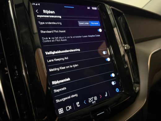 Volvo  XC60 T8 AWD Recharge Plus Dark | Harman Kardon | 455pk | All Season banden | Adaptieve Cruise Control ... ActivLease financial lease