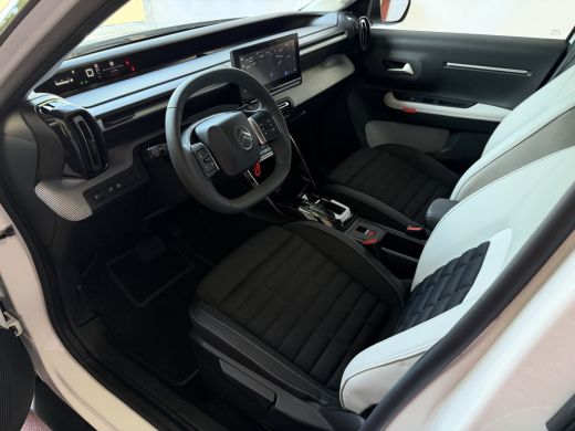 Citroën C3 Aircross 145pk Automaat MAX | Hoge Instap | Fabrieksgarantie Navi | Camera | CarPlay/Android Auto | NWST ActivLease financial lease