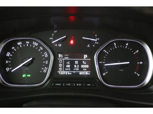 Citroën Jumpy 2.0 BlueHDI L3H1 180PK | Automaat | Airco | Cruise | Camera | Carplay | 3 Zits | Trekhaak | Imper... ActivLease financial lease