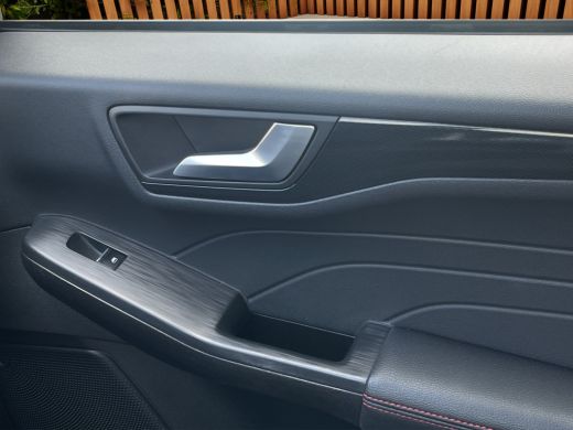 Ford Kuga 2.5 PHEV ST-Line X Stoel- stuurverw. | Adaptieve Cruise | B&O | Afneembare trekhaak | Keyless ActivLease financial lease