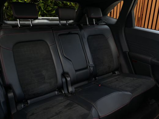 Ford Kuga 2.5 PHEV ST-Line X Stoel- stuurverw. | Adaptieve Cruise | B&O | Afneembare trekhaak | Keyless ActivLease financial lease