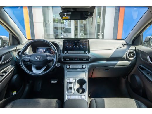 Hyundai Kona EV Fashion 64 kWh | Camera | Stoelverwarmig | Cruise control adaptief | Head-up display | Dodehoe... ActivLease financial lease