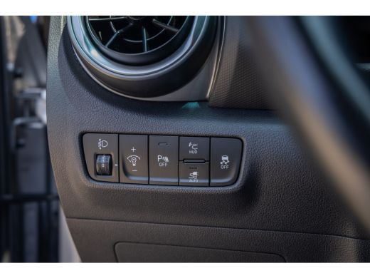 Hyundai Kona EV Fashion 64 kWh | Camera | Stoelverwarmig | Cruise control adaptief | Head-up display | Dodehoe... ActivLease financial lease