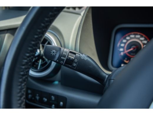 Hyundai Kona EV Fashion 64 kWh | Camera | Stoelverwarmig | Cruise control adaptief | Head-up display | Dodehoe... ActivLease financial lease