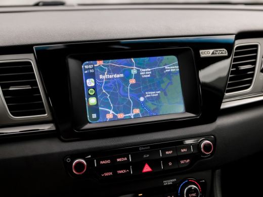 Kia Niro 1.6 GDi Hybrid DynamicLine Automaat (APPLE CARPLAY, NAVIGATIE, CAMERA, LEDER, SPORTSTOELEN, CRUIS... ActivLease financial lease
