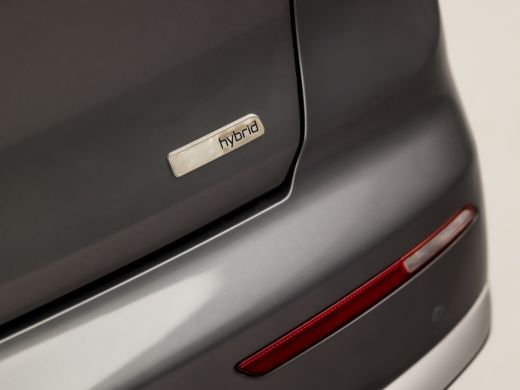 Kia Niro 1.6 GDi Hybrid DynamicLine Automaat (APPLE CARPLAY, NAVIGATIE, CAMERA, LEDER, SPORTSTOELEN, CRUIS... ActivLease financial lease