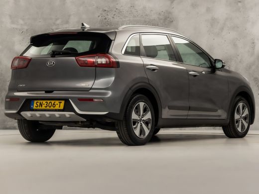 Kia Niro 1.6 GDi Hybrid DynamicLine Automaat (APPLE CARPLAY, NAVIGATIE, CAMERA, LEDER, SPORTSTOELEN, CRUIS... ActivLease financial lease