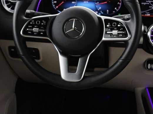 Mercedes-Benz GLB | Panoramadak | Leder | Adaptive cruise | Camera | Park assist | Carplay | Sfeerverlichting | Ful... ActivLease financial lease