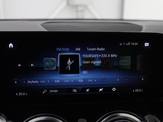 Mercedes-Benz GLB | Panoramadak | Leder | Adaptive cruise | Camera | Park assist | Carplay | Sfeerverlichting | Ful... ActivLease financial lease
