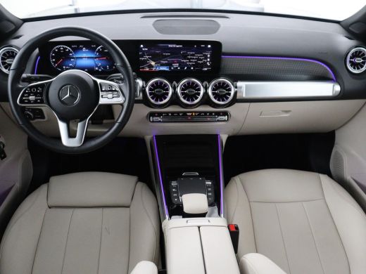 Mercedes-Benz GLB | Panoramadak | Leder | Adaptive cruise | Camera | Park assist | Carplay | Sfeerverlichting | Ful... ActivLease financial lease