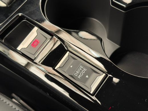 Peugeot 208 GT | Elektrische parkeerrem | Extra getinte achterste zijruiten en achterruit | Extra getinte ach... ActivLease financial lease