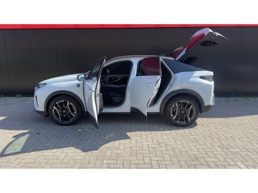 Peugeot 3008 GT | Plug-In Hybride | Panorama Dak | Elektrisch Verstelbare Stoelen met Memory | Adaptieve Cruis... ActivLease financial lease