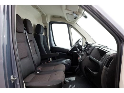 Peugeot Boxer 335 2.2 BlueHDi 140pk L3H3 Premium Airco/Camera 04-2022 ActivLease financial lease