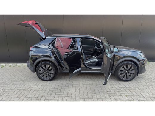 Peugeot e-2008 EV GT Pack 50 kWh | Panorama Dak | Stoelverwarming Voor | Adaptieve Cruise Control | Achteruitrij... ActivLease financial lease