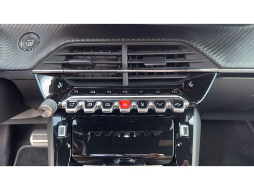 Peugeot e-2008 EV GT Pack 50 kWh | Panorama Dak | Stoelverwarming Voor | Adaptieve Cruise Control | Achteruitrij... ActivLease financial lease