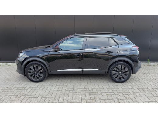 Peugeot e-2008 EV GT Pack 50 kWh | Panorama Dak | Stoelverwarming Voor | Adaptieve Cruise Control | Achteruitrij... ActivLease financial lease