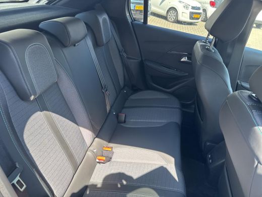 Peugeot e-208 EV Allure Pack 50 kWh | Achteruitrijcamera | Climate Control | Navigatie | Apple Carplay & Androi... ActivLease financial lease