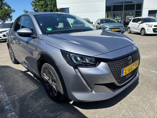 Peugeot e-208 EV Allure Pack 50 kWh | Achteruitrijcamera | Climate Control | Navigatie | Apple Carplay & Androi... ActivLease financial lease