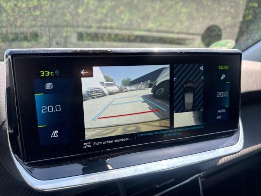 Peugeot e-208 EV Allure Pack 50 kWh | Achteruitrijcamera | Climate Control | Navigatie | Apple Carplay & Androi... ActivLease financial lease