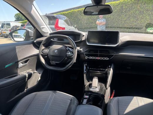 Peugeot e-208 EV Allure Pack 50 kWh | Achteruitrijcamera | Climate Control | Navigatie | Apple Carplay & Androi... ActivLease financial lease