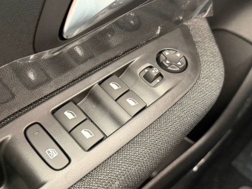Peugeot e-208 EV Business 51 kWh ActivLease financial lease