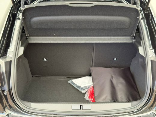 Peugeot e-208 EV Business 51 kWh ActivLease financial lease