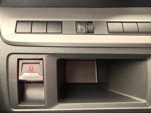 Peugeot Expert Standaard - Elektrisch, (2026) | 16" stalen velgen | Elektrisch bedienbare en verwarmbare buitens... ActivLease financial lease