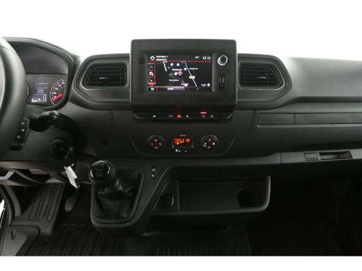Renault Master T33 2.3 dCi L2H2 | Airco | Cruise | Camera | 3 Zits | Navi | Parkeersens. ActivLease financial lease