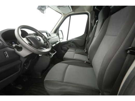 Renault Master T33 2.3 dCi L2H2 | Airco | Cruise | Camera | 3 Zits | Navi | Parkeersens. ActivLease financial lease