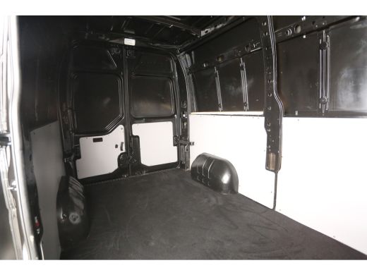 Renault Master T33 2.3 dCi L2H2 | Airco | Cruise | Camera | 3 Zits | Navi | Parkeersens. ActivLease financial lease
