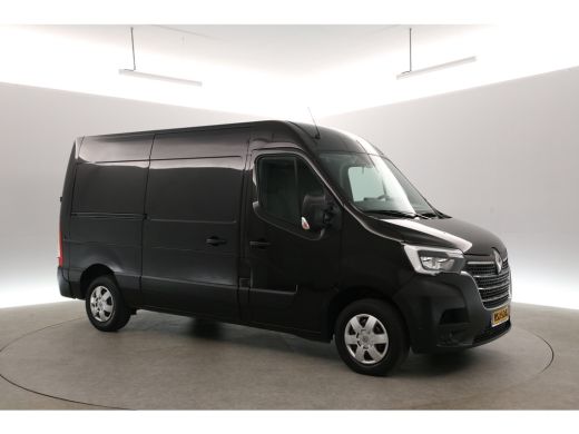 Renault Master T33 2.3 dCi L2H2 | Airco | Cruise | Camera | 3 Zits | Navi | Parkeersens. ActivLease financial lease