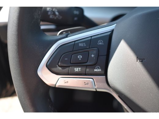Volkswagen Golf 1.5 eHybrid 204PK DSG-6 Life Edition | PANORAMADAK | NAVI BY APP | CAMERA | 18 INCH | ADAPT. CRUI... ActivLease financial lease