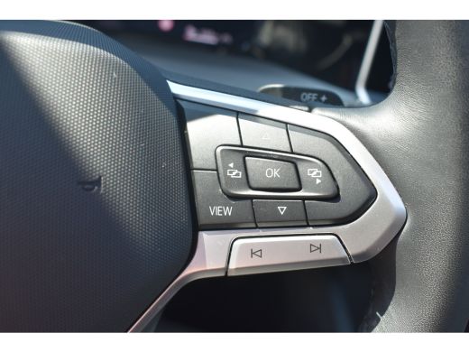Volkswagen Golf 1.5 eHybrid 204PK DSG-6 Life Edition | PANORAMADAK | NAVI BY APP | CAMERA | 18 INCH | ADAPT. CRUI... ActivLease financial lease