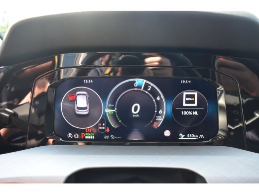 Volkswagen Golf 1.5 eHybrid 204PK DSG-6 Life Edition | PANORAMADAK | NAVI BY APP | CAMERA | 18 INCH | ADAPT. CRUI... ActivLease financial lease