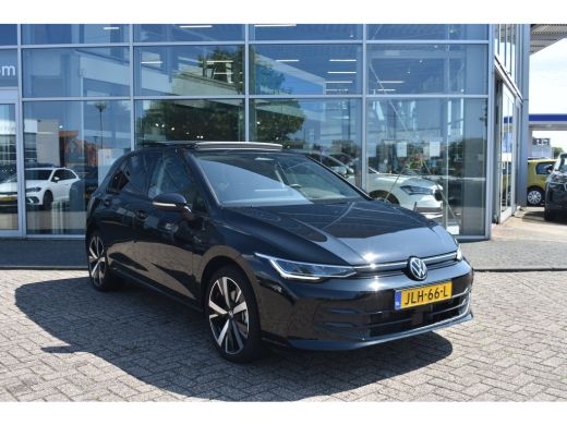 Volkswagen Golf 1.5 eHybrid 204PK DSG-6 Life Edition | PANORAMADAK | NAVI BY APP | CAMERA | 18 INCH | ADAPT. CRUI... ActivLease financial lease