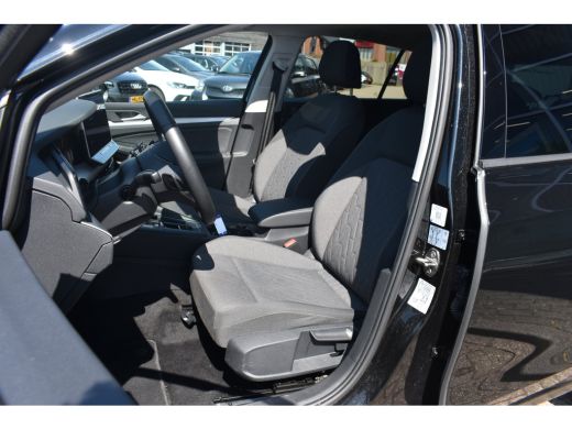Volkswagen Golf 1.5 eHybrid 204PK DSG-6 Life Edition | PANORAMADAK | NAVI BY APP | CAMERA | 18 INCH | ADAPT. CRUI... ActivLease financial lease