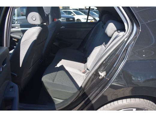 Volkswagen Golf 1.5 eHybrid 204PK DSG-6 Life Edition | PANORAMADAK | NAVI BY APP | CAMERA | 18 INCH | ADAPT. CRUI... ActivLease financial lease