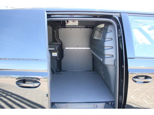 Volkswagen ID. Buzz Cargo Cargo Bulli Limited Edition 286 PK 79 kWh | Achteruitrijcamera | Apple Carplay/Android Auto|telef... ActivLease financial lease