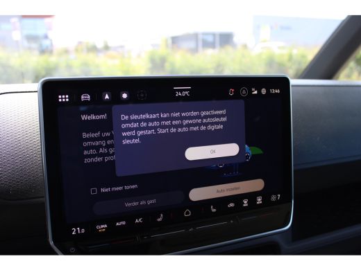 Volkswagen ID. Buzz Cargo Cargo Bulli Limited Edition 286 PK 79 kWh | Achteruitrijcamera | Apple Carplay/Android Auto|telef... ActivLease financial lease