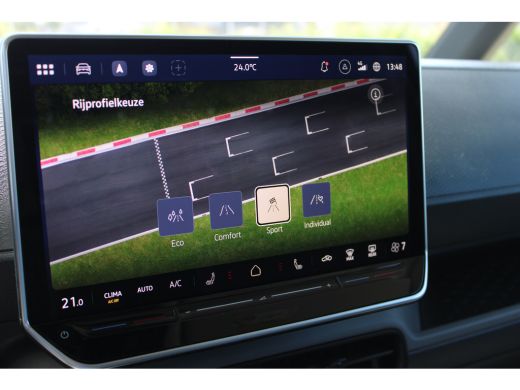 Volkswagen ID. Buzz Cargo Cargo Bulli Limited Edition 286 PK 79 kWh | Achteruitrijcamera | Apple Carplay/Android Auto|telef... ActivLease financial lease