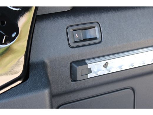Volkswagen ID. Buzz Cargo Cargo Bulli Limited Edition 286 PK 79 kWh | Achteruitrijcamera | Apple Carplay/Android Auto|telef... ActivLease financial lease