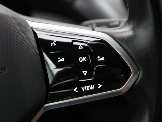 Volkswagen ID.4 Business 77 kWh 204 Pk | Stoel/Stuurverwarming | Adaptive Cruise | Matrix LED | Camera | CarPlay ... ActivLease financial lease
