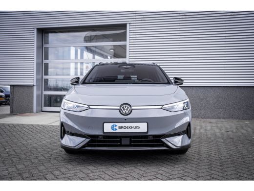 Volkswagen ID.7 Limited Edition Plus | 360 graden camera (Area View) | Achterklep, elektrisch, met sensorgestuurd... ActivLease financial lease