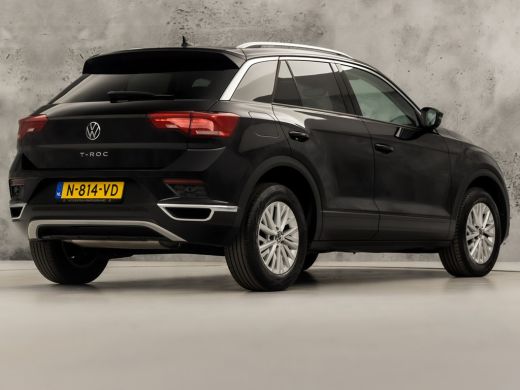 Volkswagen T-Roc 1.0 TSI Sport (APPLE CARPLAY, GROOT NAVI, CAMERA, CLIMATE, SPORTSTOELEN, GETINT GLAS, ELEK ACHTER... ActivLease financial lease