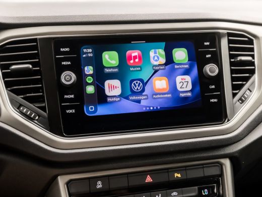Volkswagen T-Roc 1.0 TSI Sport (APPLE CARPLAY, GROOT NAVI, CAMERA, CLIMATE, SPORTSTOELEN, GETINT GLAS, ELEK ACHTER... ActivLease financial lease