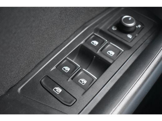 Volkswagen T-Roc 1.5 TSI Style 150PK | NAVIGATIE | ADAPT. CRUISE | ELEKT. SPIEGELS | DAB+ | BLUETOOTH ActivLease financial lease
