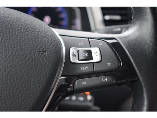 Volkswagen T-Roc 1.5 TSI Style 150PK | NAVIGATIE | ADAPT. CRUISE | ELEKT. SPIEGELS | DAB+ | BLUETOOTH ActivLease financial lease